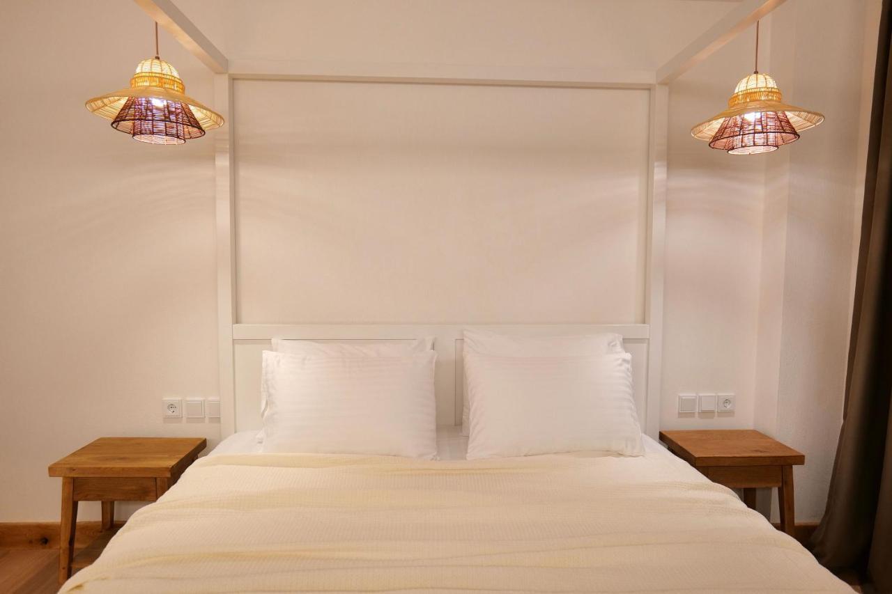 Alex & Sofi Hotel Himare Exterior photo